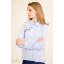 Блуза в голубую полоску с декором стрекоза р152